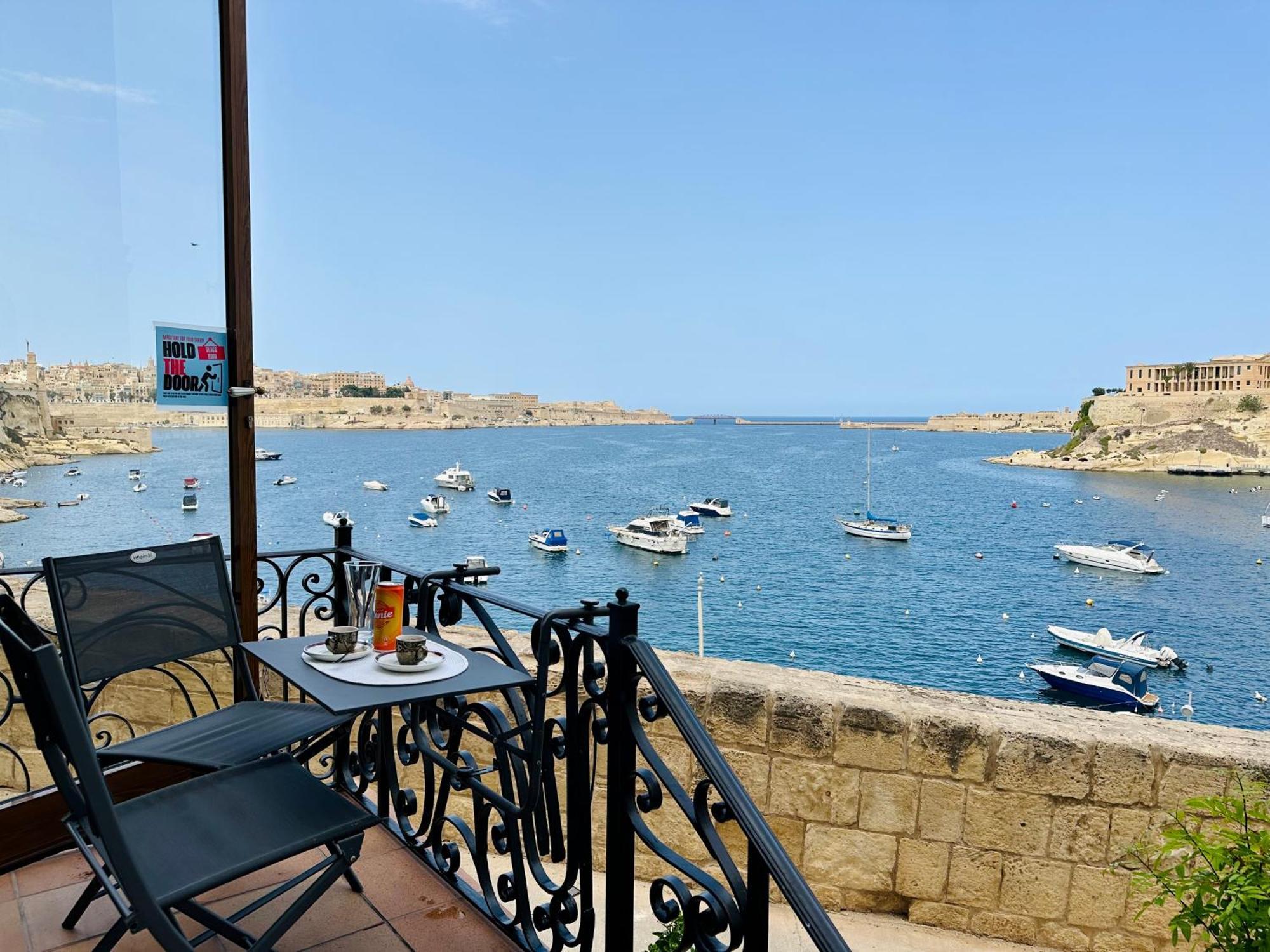 Seagull Birgu - Waterfront Home Εξωτερικό φωτογραφία