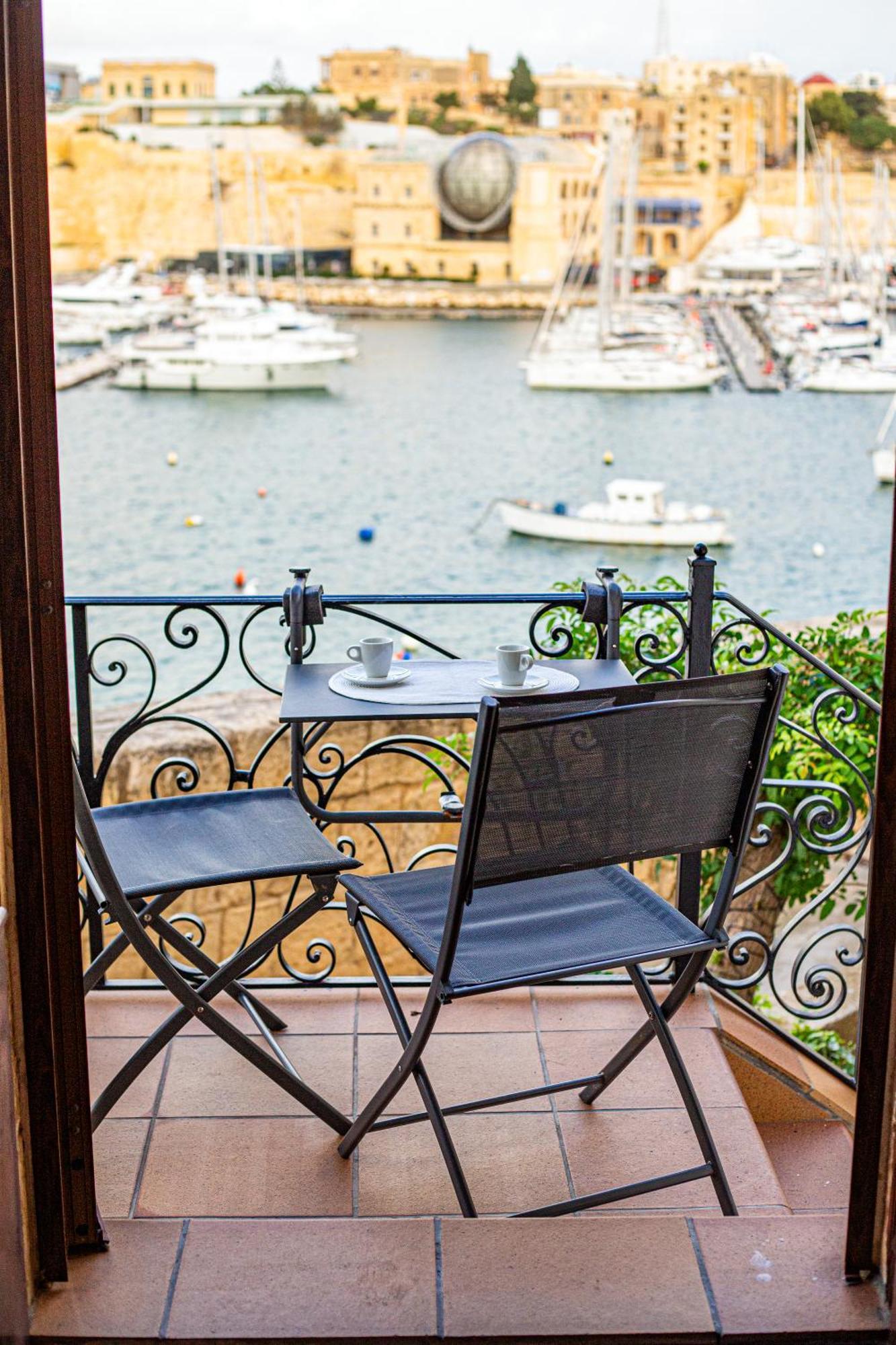 Seagull Birgu - Waterfront Home Εξωτερικό φωτογραφία